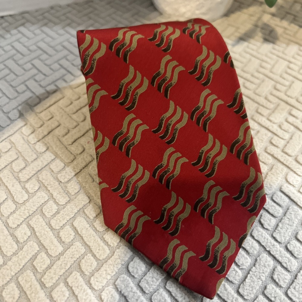 Valentino Cravalle Necktie RED BROWN waves 100% Silk Italy 58" X 3.5"